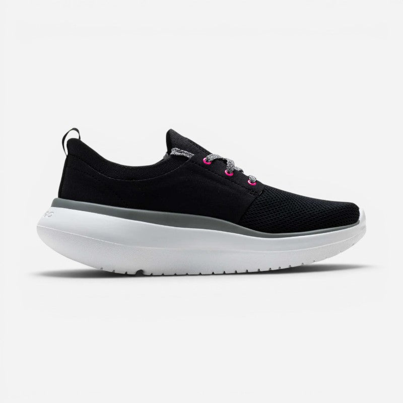 Women's Oomy Stride Shoe White Black
