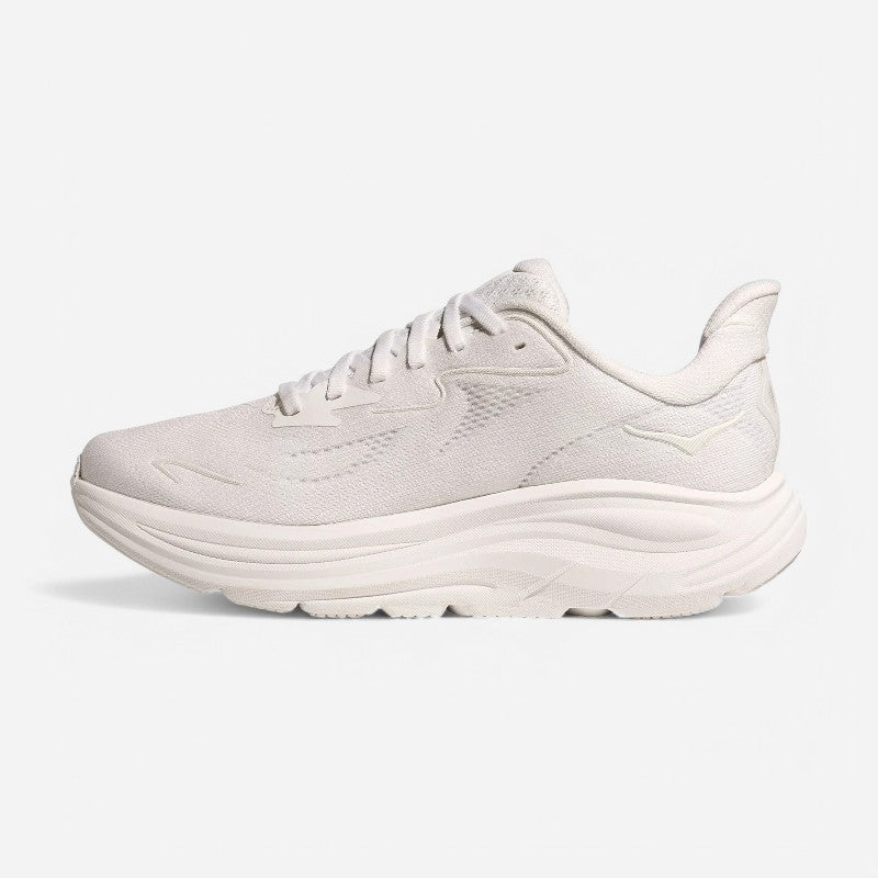 Women's Clifton 10 White / White