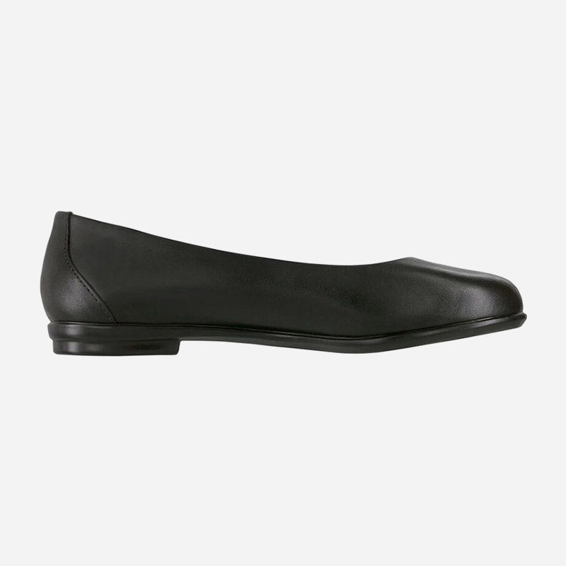 Scenic Black Leather